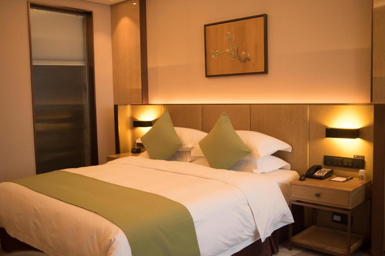 รามาดา เลอซาน Hotel เล่อซาน ภายนอก รูปภาพ