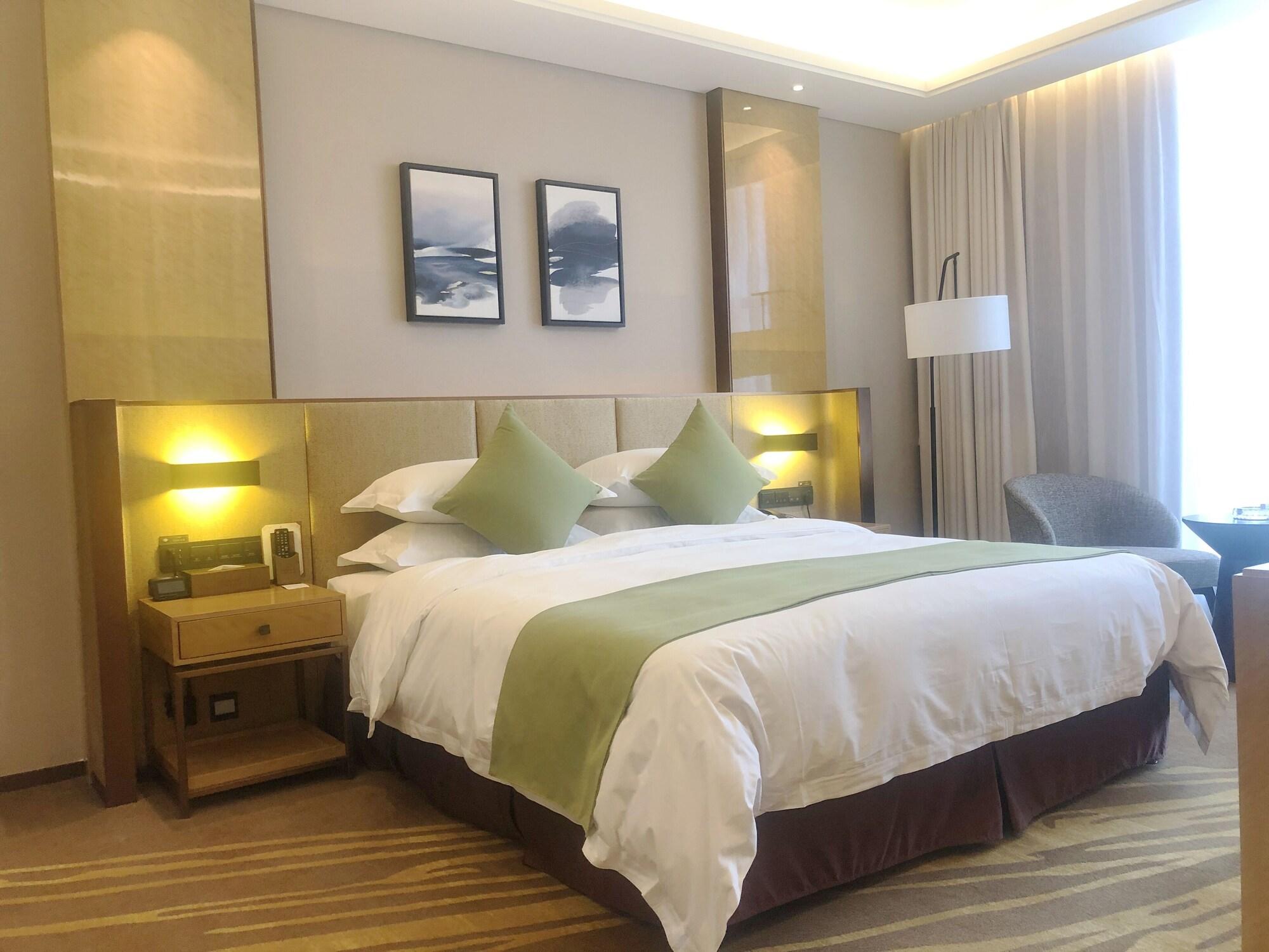 รามาดา เลอซาน Hotel เล่อซาน ภายนอก รูปภาพ